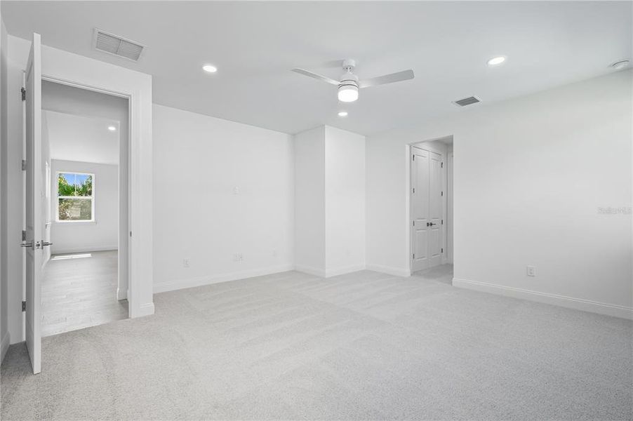 Spacious, unfurnished interior of a new home in Palm Coast Homes, Palm Coast (Image 14).