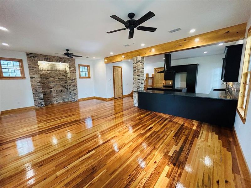 Spacious, unfurnished interior of a new home in , Gainesville (Image 34).