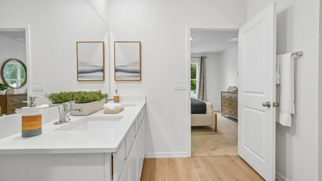 Furnished interior view inside a new home in Sandal Key, Weeki Wachee (Image 31).