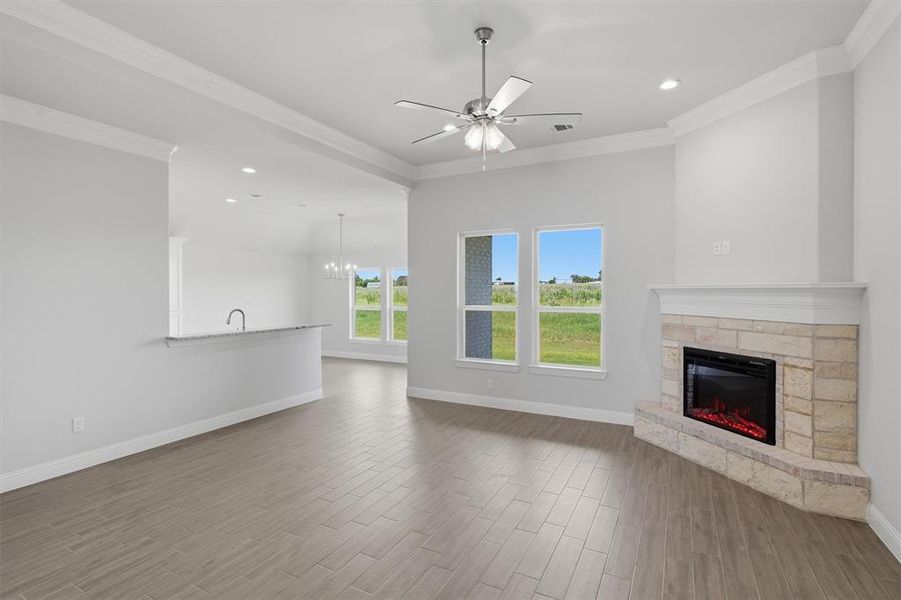 Spacious, unfurnished interior of a new home in , Tolar (Image 25).