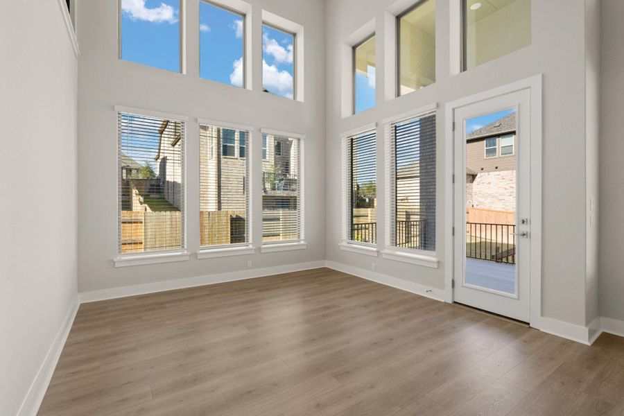 Casual Dining off of Kitchen