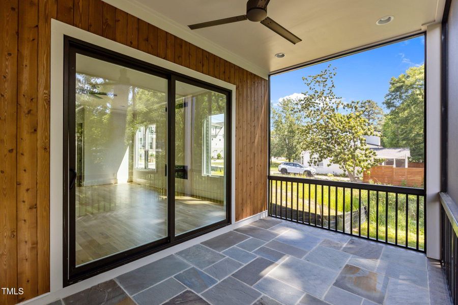 Screened-in Porch