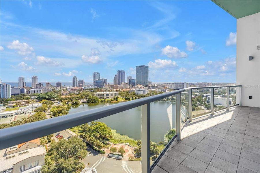 Condo located in St. Petersburg, FL showcasing its design and architecture (Image 2). Condo located in St. Petersburg, FL showcasing its design and architecture (Image 2).
