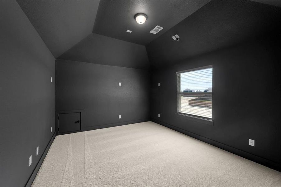 Spacious, unfurnished interior of a new home in Shady Valley Estates, Midlothian (Image 25).