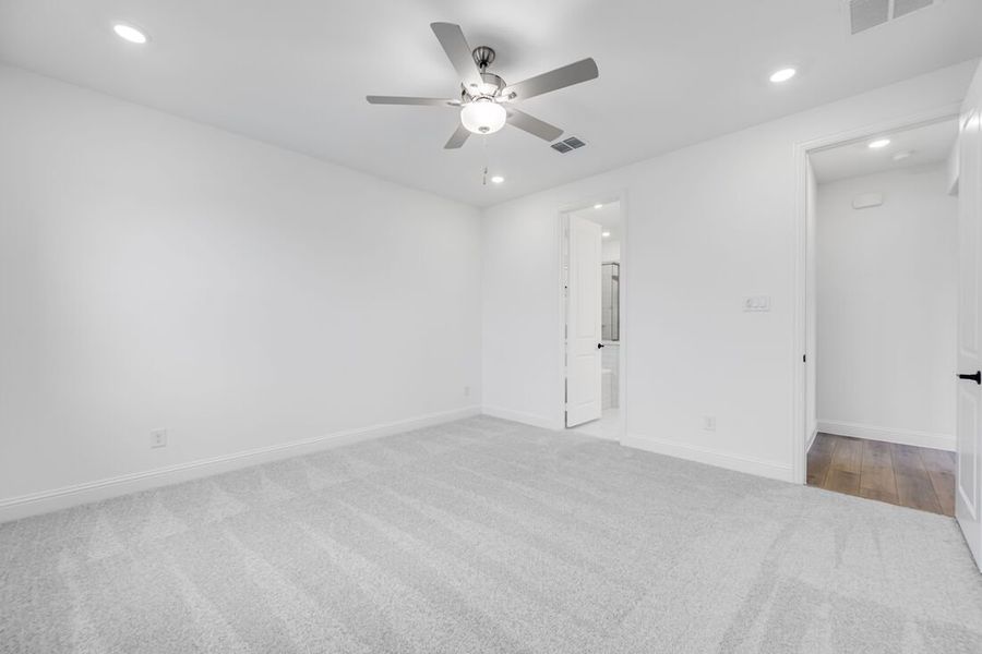 Spacious, unfurnished interior of a new home in Cross Creek Meadows 40s, Celina (Image 15). Spacious, unfurnished interior of a new home in Cross Creek Meadows 40s, Celina (Image 15).