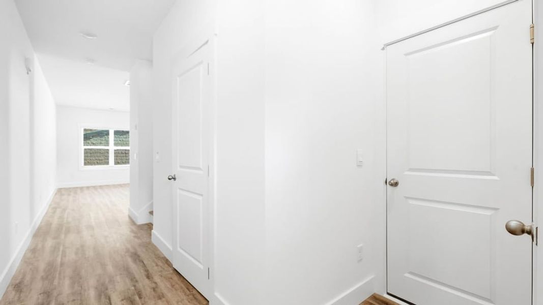 Spacious, unfurnished interior of a new home in The Arbor Townhomes, Kingsport (Image 24).