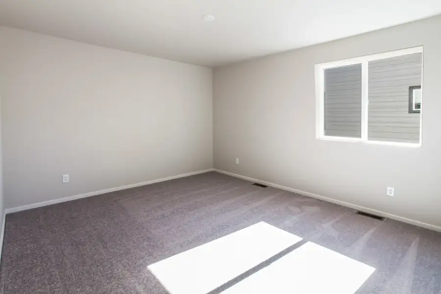 Spacious, unfurnished interior of a new home in Trailside, Timnath (Image 37).