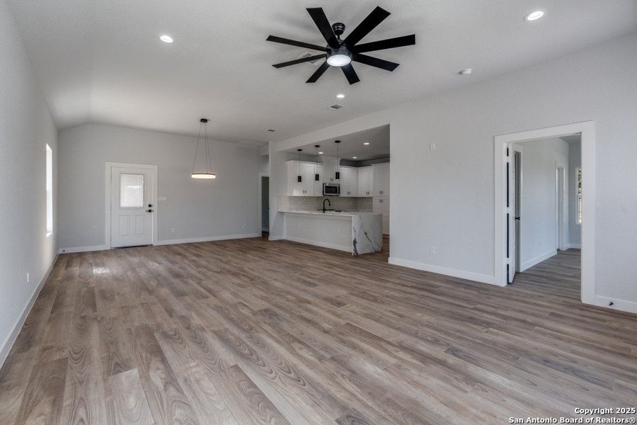 Spacious, unfurnished interior of a new home in , Canyon Lake (Image 10). Spacious, unfurnished interior of a new home in , Canyon Lake (Image 10).