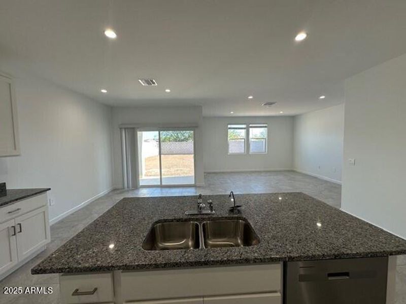 Lot 21 Cali 10 Lot 21 Cali 10