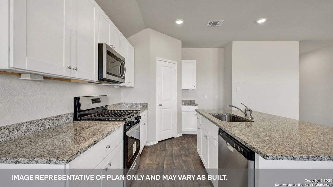 Image 29 of a home in Navarro Fields.