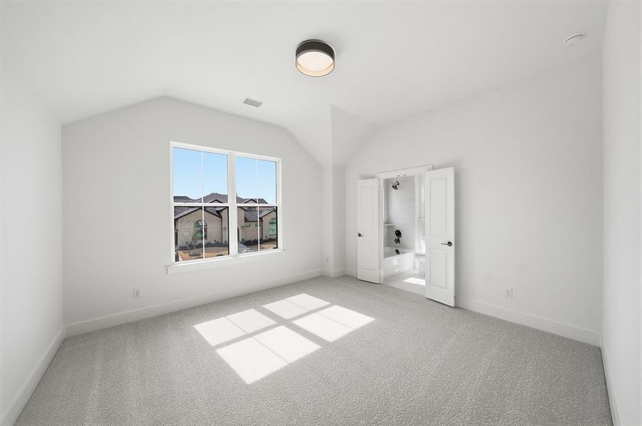 Spacious, unfurnished interior of a new home in Light Farms Graham/Reagan, Celina (Image 31).