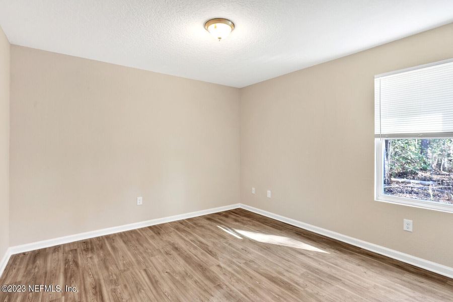 Spacious, unfurnished interior of a new home in , Jacksonville (Image 17).