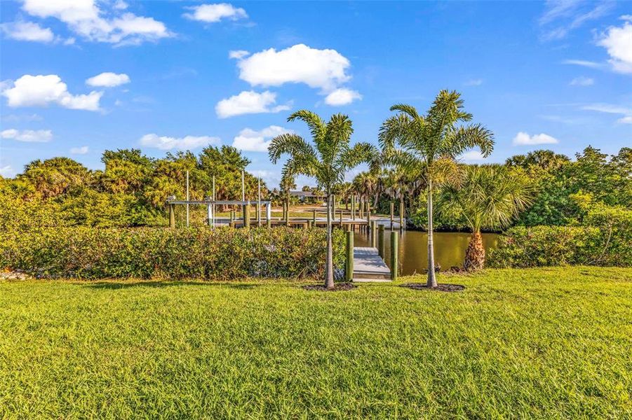 Community amenities in , Port Charlotte (Image 27). Community amenities in , Port Charlotte (Image 27).