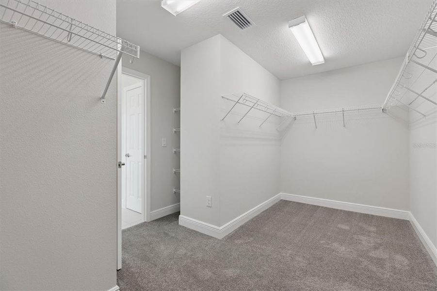 Spacious, unfurnished interior of a new home in Crosswind Ranch, Parrish (Image 22). Spacious, unfurnished interior of a new home in Crosswind Ranch, Parrish (Image 22).