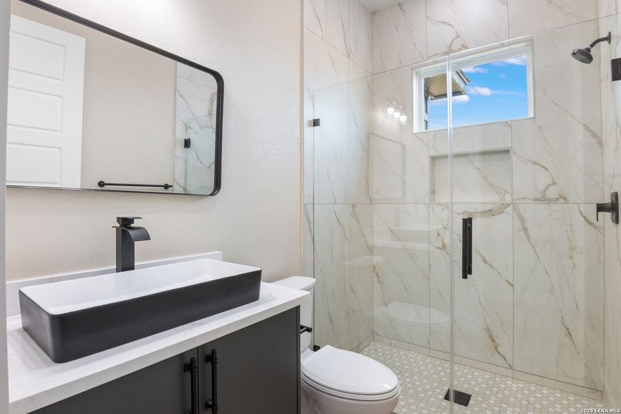 Furnished interior view inside a new home in , La Vernia (Image 11).
