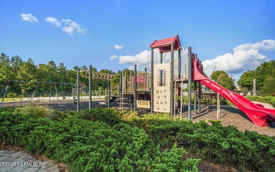 Community amenities in Shadow Crest at Rolling Hills, Green Cove Springs (Image 15).