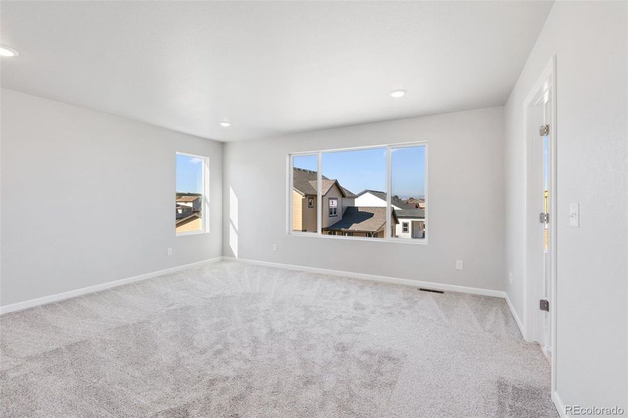Spacious, unfurnished interior of a new home in Cherry Meadows, Brighton (Image 25).