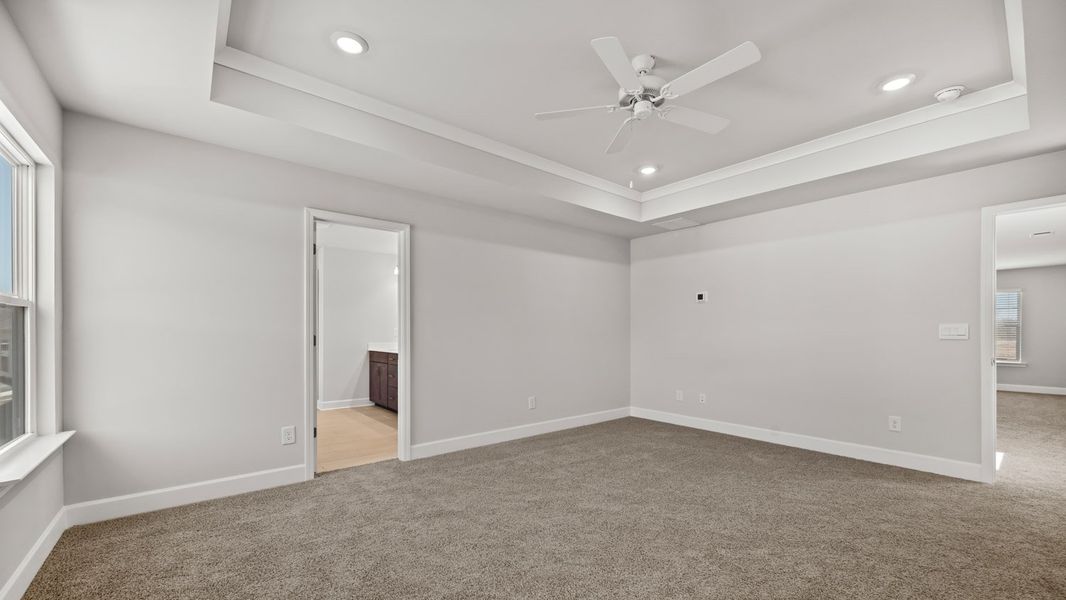 Representative unfurnished interior of a home built from the Summit by D.R. Horton in Evergreen Crossing, Locust Grove (Image 31).