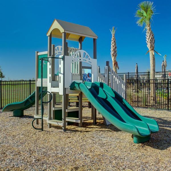 Community amenities in Silver Lake Pointe, Leesburg (Image 37).
