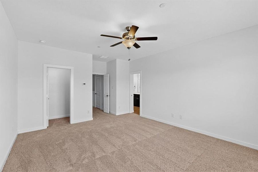 Spacious, unfurnished interior of a new home in Solterra Texas, Mesquite (Image 18).