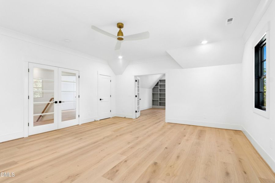 042-487784-IMG_8580 042-487784-IMG_8580