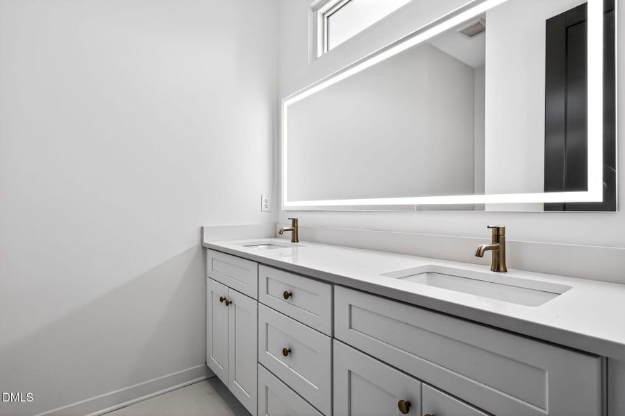 022-1920x1080-bathroom 022-1920x1080-bathroom