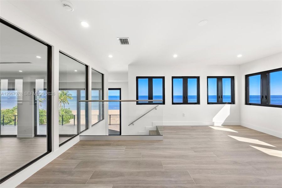 Spacious, unfurnished interior of a new home in , Marathon (Image 98). Spacious, unfurnished interior of a new home in , Marathon (Image 98).