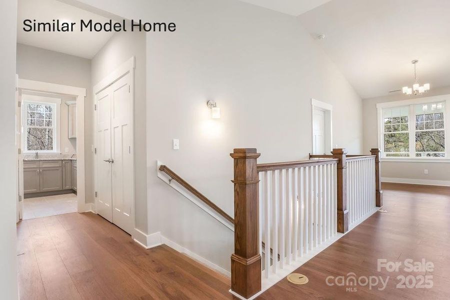 Landing to lower level Landing to lower level