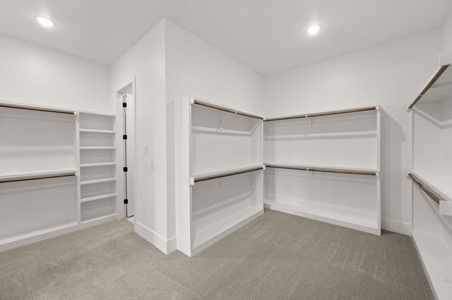 Image 30 representing the Aspen by Stonefield Homes in Rio Vista at Kelly Ranch, Aledo, TX.