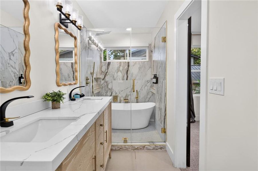 Furnished interior view inside a new home in , Atlanta (Image 33).