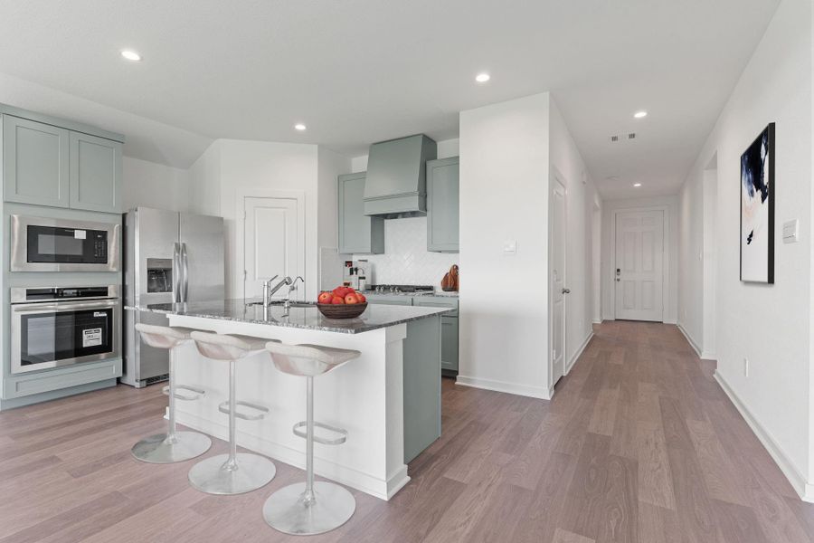 Furnished interior view inside a new home in Grand Cay Harbour, Texas City (Image 13).