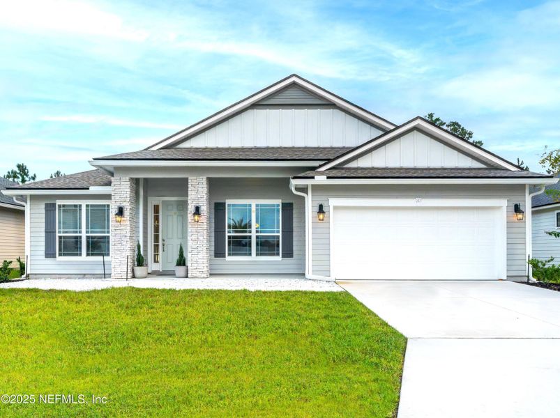 Image 27 of a home in Sandy Creek.