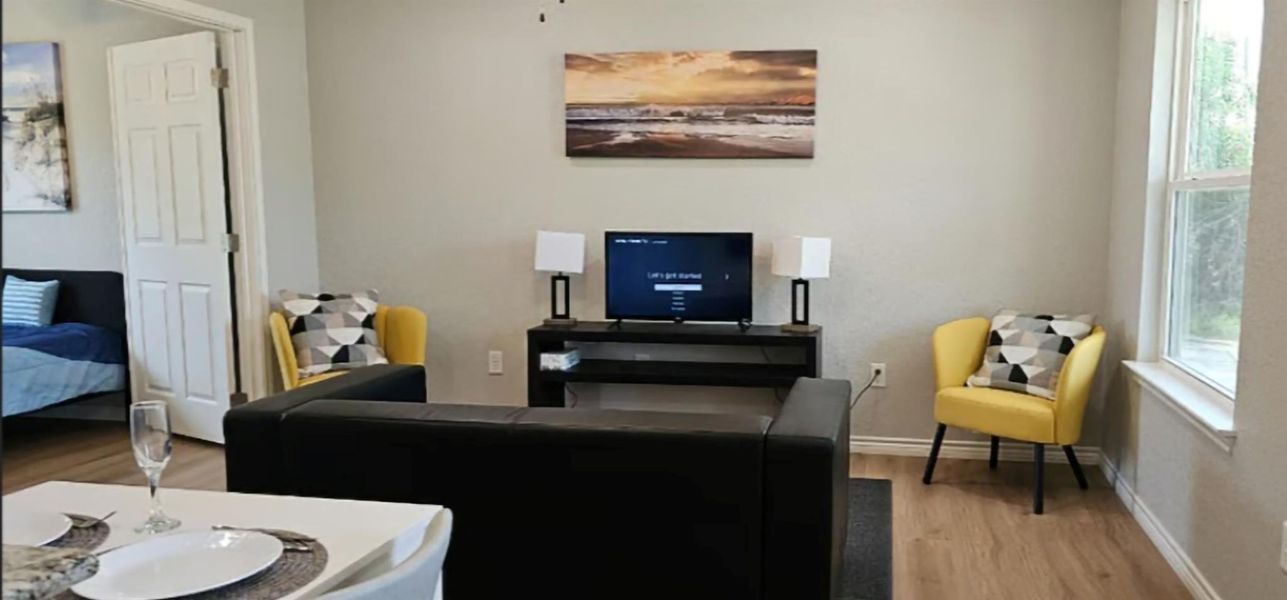 Upon entrance you are greeted by generous open living space with plenty of natural light. Upon entrance you are greeted by generous open living space with plenty of natural light.