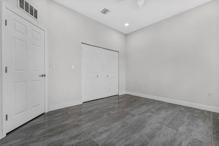 Spacious, unfurnished interior of a new home in , West Park (Image 10).
