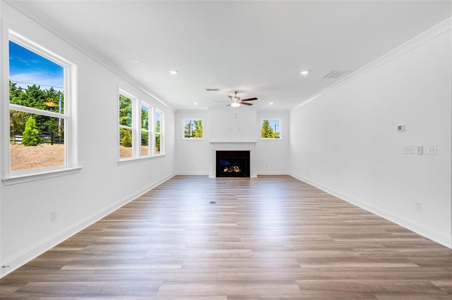 Spacious, unfurnished interior of a new home in Oakmead, Buford (Image 19).