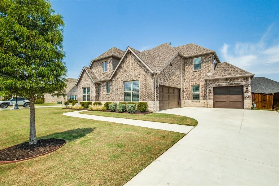 Image 33 of a home in .