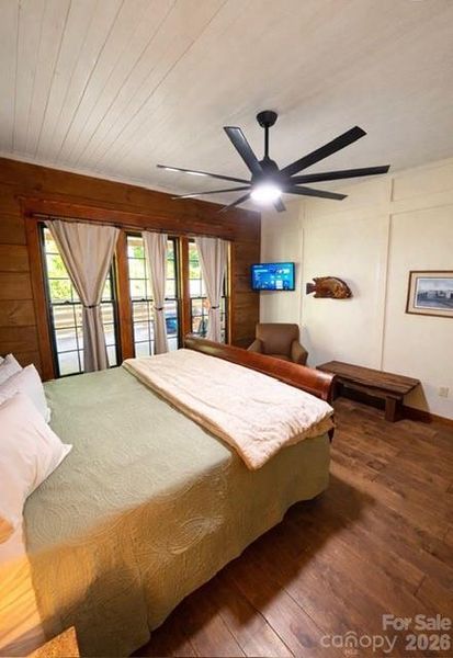 Furnished interior view inside a new home in , Saluda (Image 7).