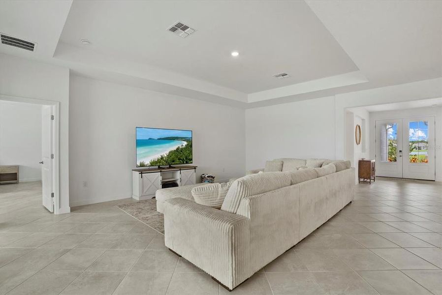 Furnished interior view inside a new home in , Englewood (Image 31).