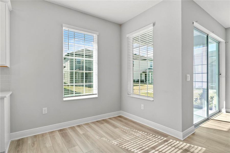 Spacious, unfurnished interior of a new home in Reunion Village, Kissimmee (Image 33).