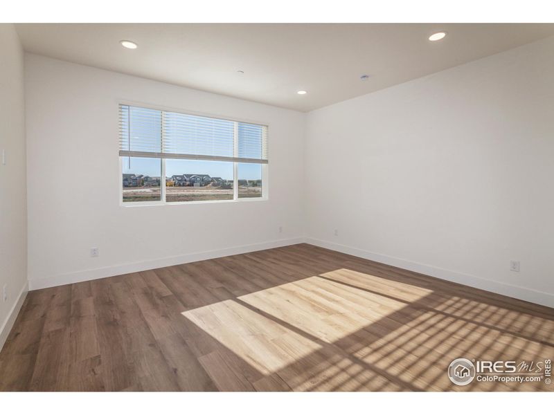 Spacious, unfurnished interior of a new home in , Timnath (Image 20).