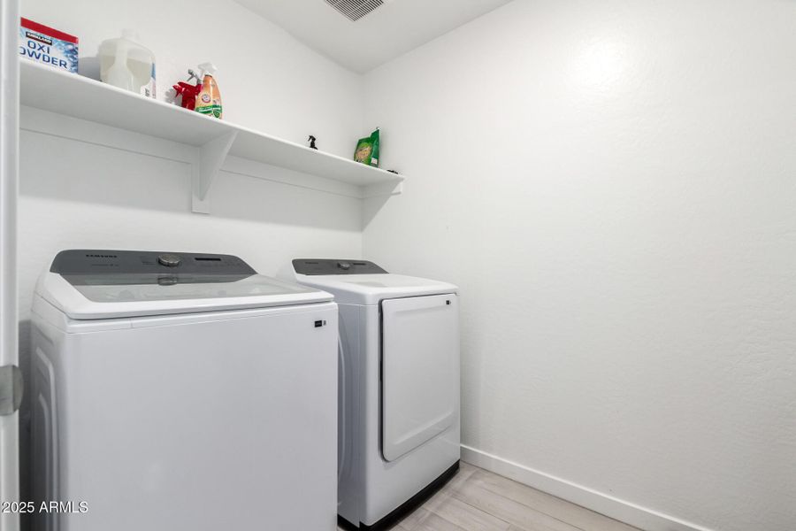 33 - Seldon 33 - Seldon