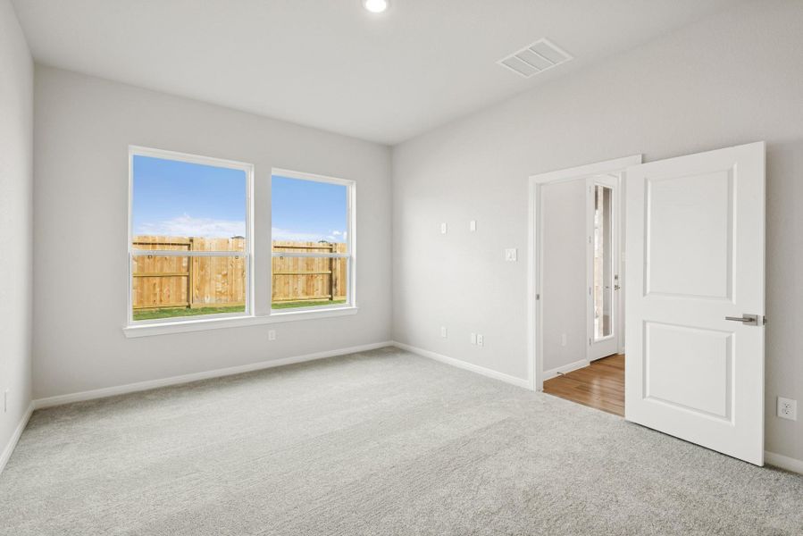 Spacious, unfurnished interior of a new home in Jubilee, Hockley (Image 18).