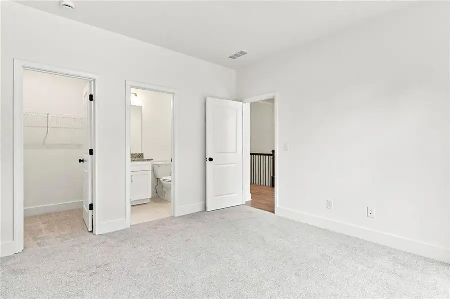 Spacious, unfurnished interior of a new home in , Marietta (Image 33).