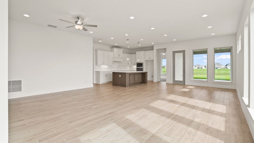 Representative unfurnished interior of a home built from the 2011F by Perry Homes in Magnolia Bay, Nokomis (Image 20). Representative unfurnished interior of a home built from the 2011F by Perry Homes in Magnolia Bay, Nokomis (Image 20).