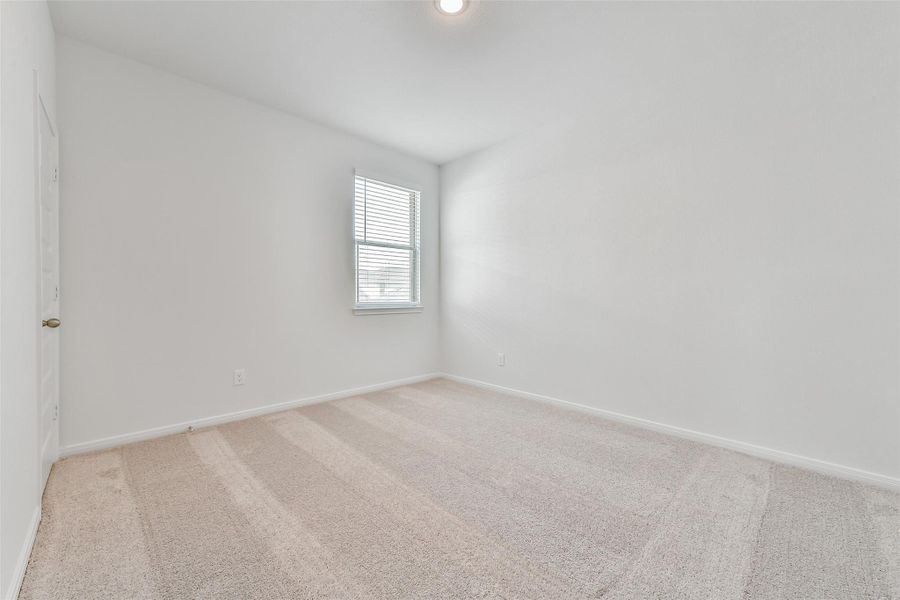 Spacious, unfurnished interior of a new home in Anderson Lakes, Houston (Image 20).