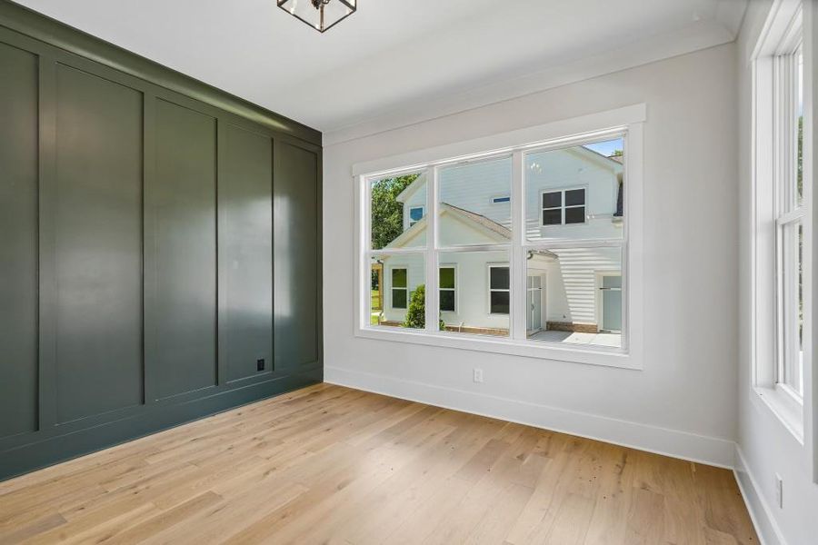 Spacious, unfurnished interior of a new home in Arden on Lanier, Cumming (Image 27).