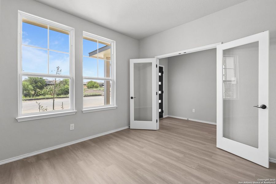 Spacious, unfurnished interior of a new home in Comanche Ridge, San Antonio (Image 24). Spacious, unfurnished interior of a new home in Comanche Ridge, San Antonio (Image 24).
