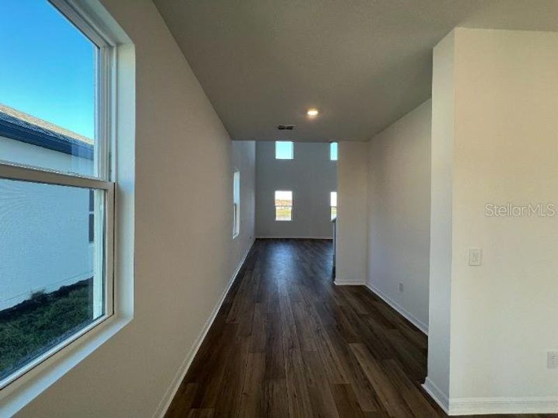 Spacious, unfurnished interior of a new home in Hawks Run, Kissimmee (Image 23). Spacious, unfurnished interior of a new home in Hawks Run, Kissimmee (Image 23).