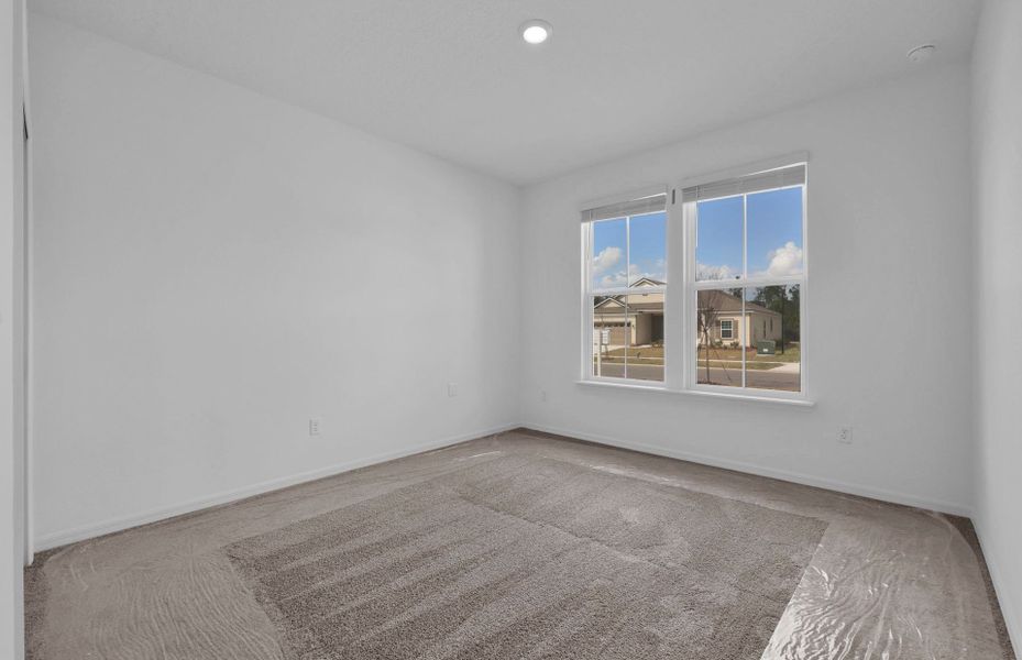 Spacious, unfurnished interior of a new home in Hyland Trail, Green Cove Springs (Image 17).