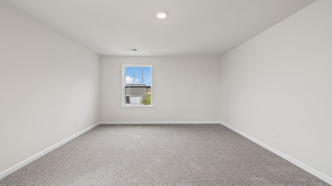 Spacious, unfurnished interior of a new home in Cloverdale Hills, Piedmont (Image 24).